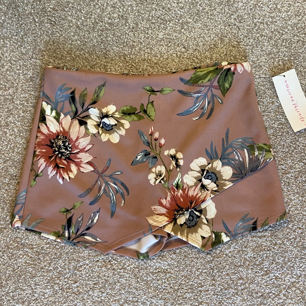 American Threads Floral Skort in Mauve and Cream